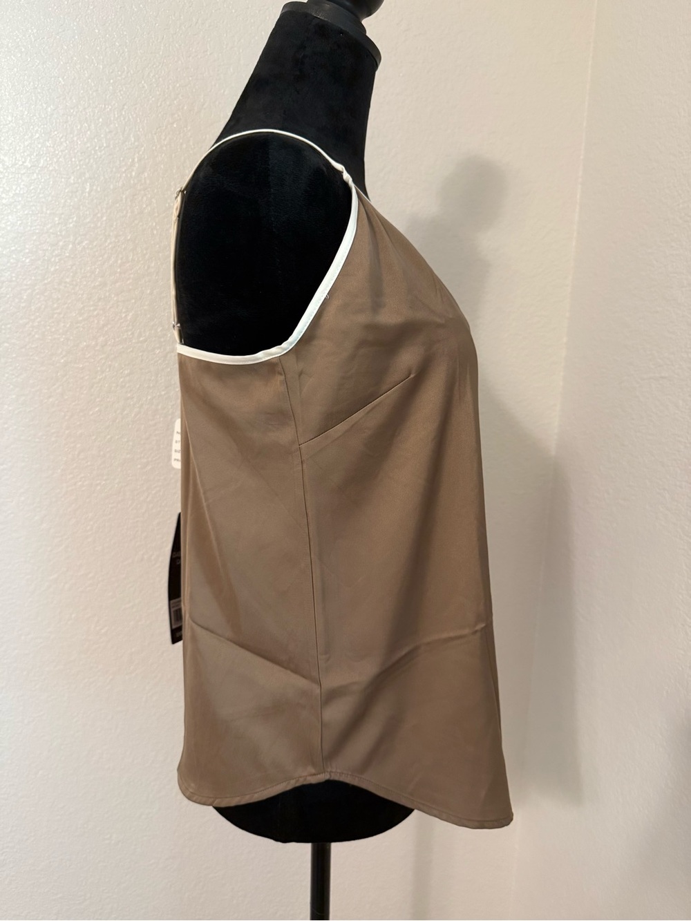 Express Satiny Top - Picture 2 of 5